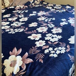 4 for $10! Floral Navy blanket
